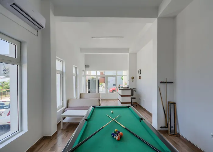 Hotel Siyanie Kiten (Burgas)